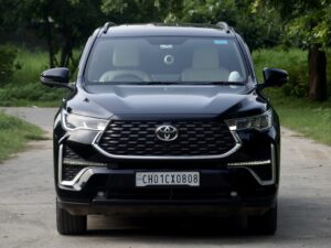 Toyota Innova Hycross DC